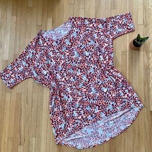LuLaRoe Irma Tunic Top Red White Blue Kaleidoscope Print Hi-Lo 3/4 Sleeve Size L
